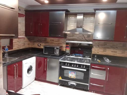 صور مطابخ خشمونيوم صغيرة 2025 | مطابخ خشمونيوم الوان 26 اروع مطابخ خشمونيوم صغيره الوان