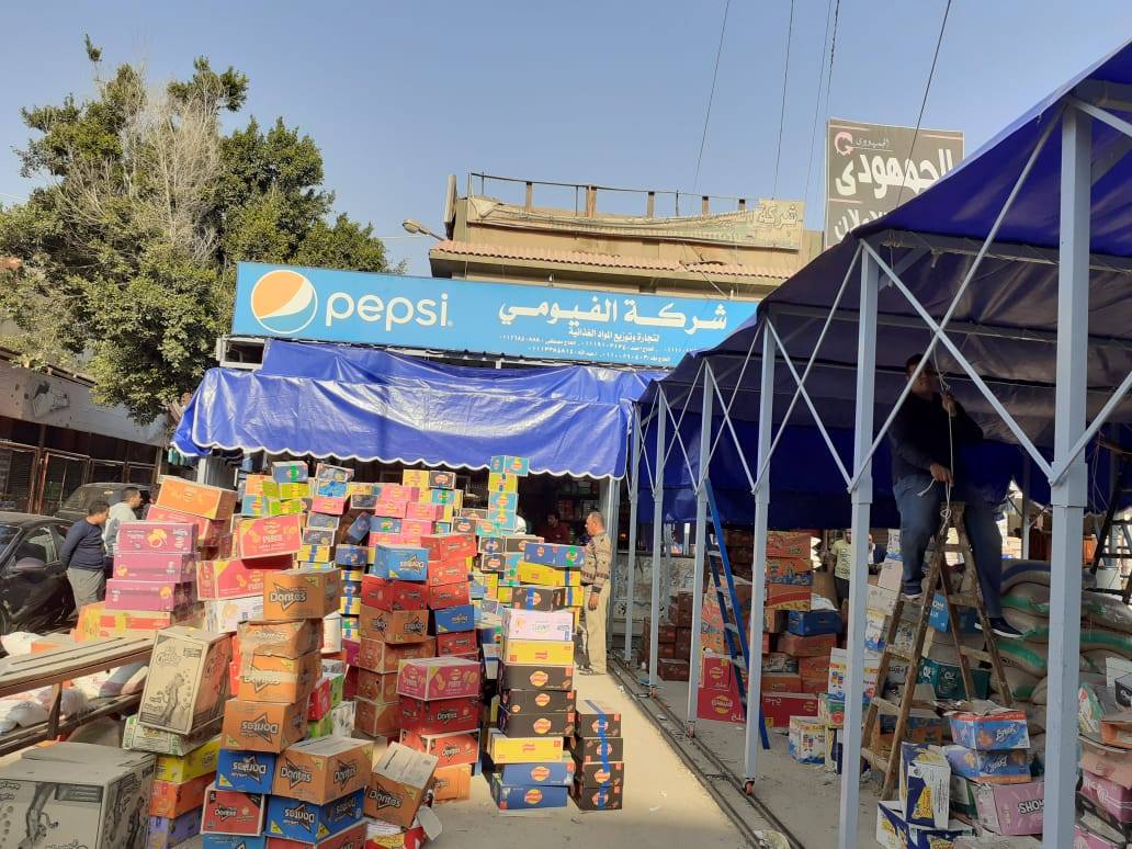 اشكال مظلات واجهات محلات والمطاعم 01555464501 17 مظلات معدنية للحماية من الامطار