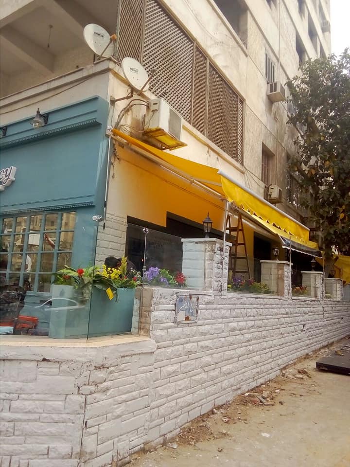 مظلات خارجية متحركة حديثة 01555464501 17 مظلات خارجية متحركة كافيهات فرنساوي